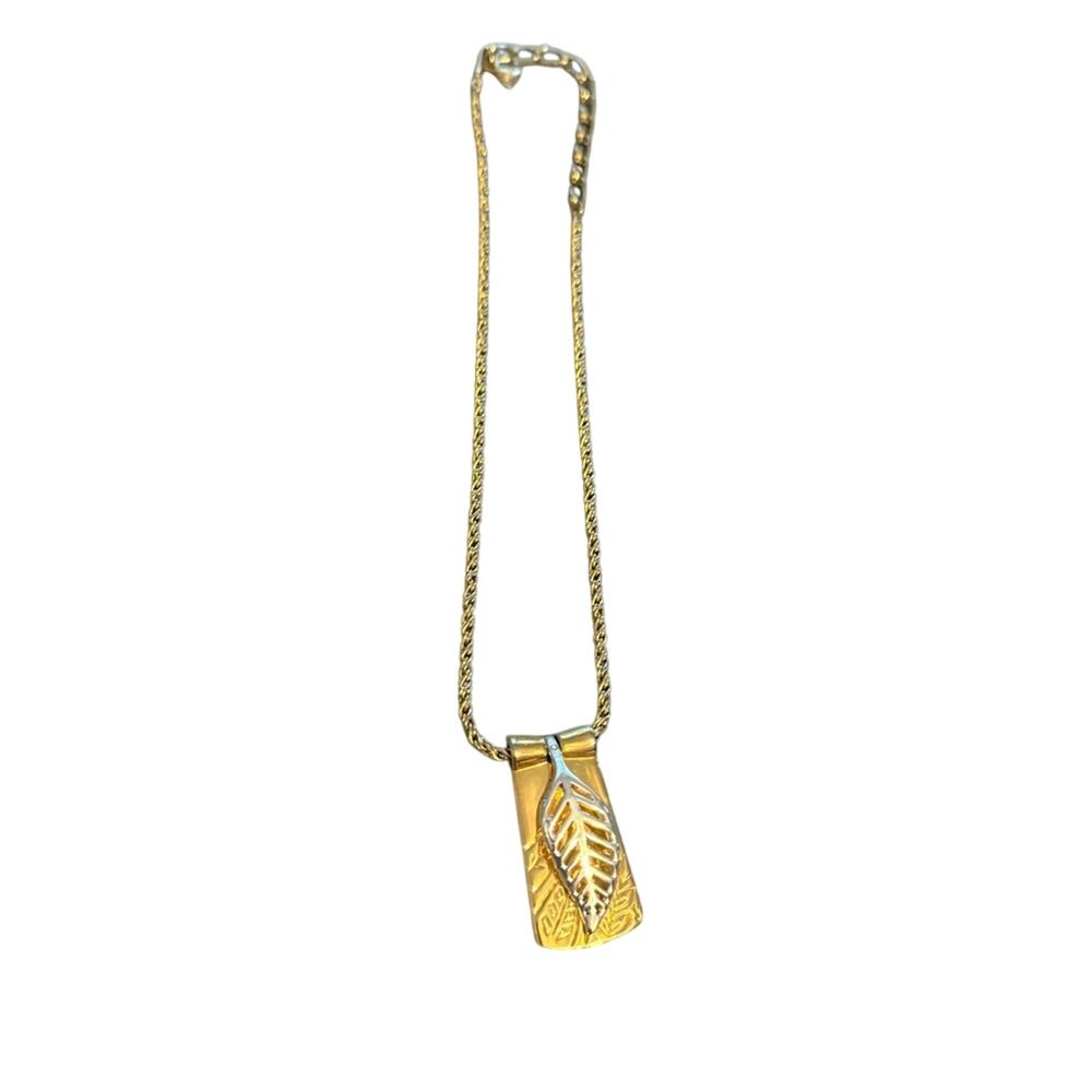 Liz Claiborne Gold Tone Pendant & Necklace